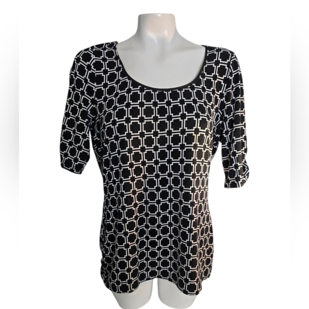 White House Black Market black and White Geometric Women's Top size M  *